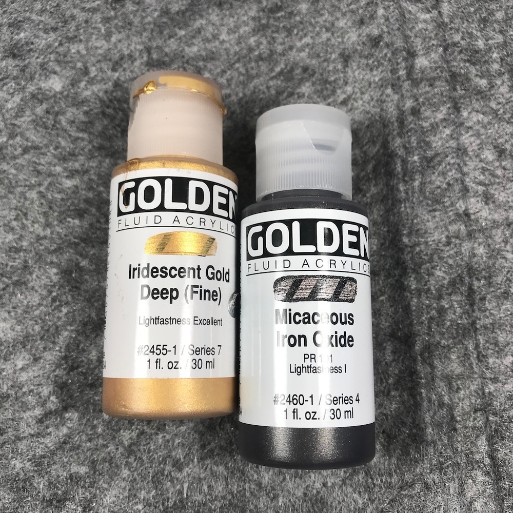 Golden Fluid Acrylic Iridescent Gold and Iron Ox